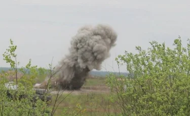 10 военнослужащих пострадали при взрыве на полигоне в Алматинской области