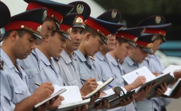 Еліміздегі полиция қызметкерлерінің саны қысқарып, жалақылары артуы мүмкін