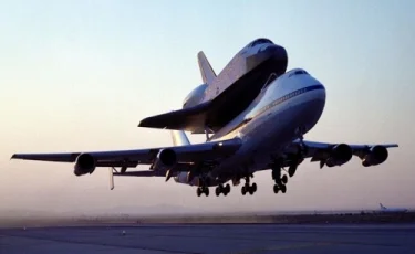 Екі ұшақ соқтығысты (видео)