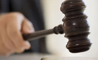 Жүргізуші куәлігін сатқан полицей 8 жылға сотталды 