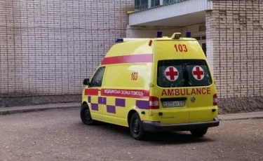 Оралда оқушы қыз мектеп ішінде газ шашқан