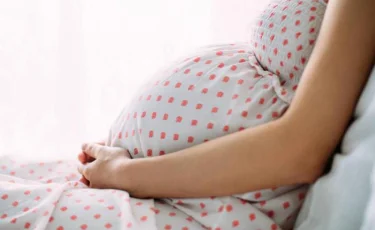 Ерлі-зайыптылар жүкті әйелдің ішін жарып, сәбиін алып қойған