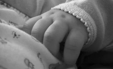 Павлодар облысында қоқыс жәшігінің жанынан сәбидің денесі табылды