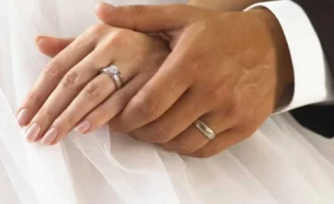 Дүркіретіп той өткізген жас жұбайлар бір сағаттан соң көз жұмды