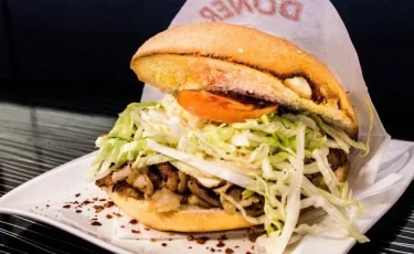 Қарағанды облысында 15 адам уланған дөнер сататын орын жабылды