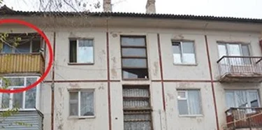 Ақтөбедегі секс-құлдық: 4 баланың анасы балконнан секіріп кеткен