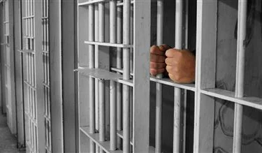 Петропавлда түнгі клуб жанында екі қызды қағып кеткен байдың баласы ұсталды