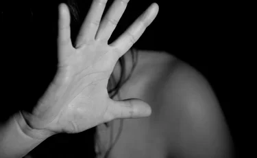 Секс-құлдықта болған 18 жастағы бойжеткеннің аянышты тағдыры