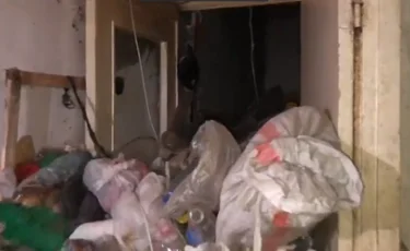 1 бөлмелі пәтерден 10 көлік қоқыс шықты 