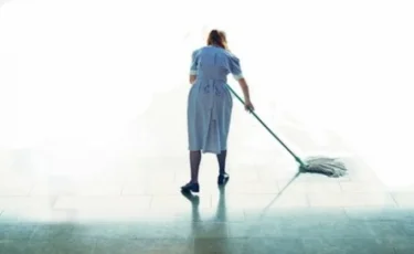 Мектеп аттестатын түзеткен еден жуушы әйел 10 жылға сотталды