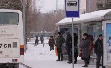 Астанада жалақысын ала алмаған автобус жүргізушілері жұмысқа шығудан бас тартты