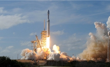 Американский Falcon 9 вывел на орбиту два казахстанских спутника