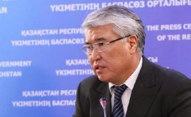 Никто не живет на одну зарплату - Арыстанбек Мухамедиулы о подработке артистов театров