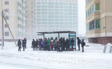 Көлік жүргізушілері астаналықтарды үйіне тегін жеткізіп тастауда 