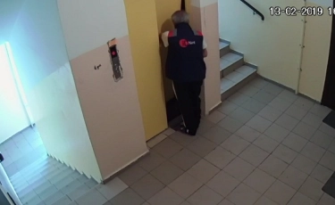 Мужчина разбился, упав в шахту лифта в Алматы 