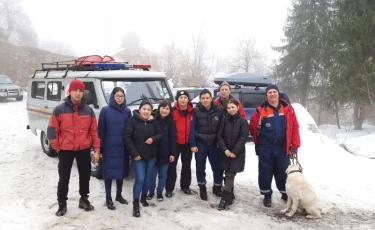 Четырех студенток искали спасатели в горах Алматы 