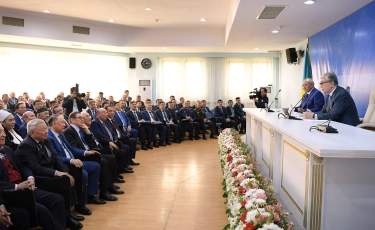 Қасым-Жомарт Тоқаев әкімдердің халық алдында есеп беруін көзбояушылыққа теңеді