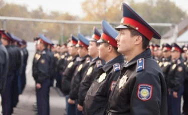 Алматы полициясы «Мәңгілік даңқ» шеруі өтетін көшелерге бетон кедергілер орнатпақ