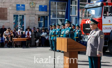 Героев и жертв сильнейшего пожара 30-летней давности вспоминали в Алматы 