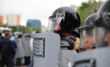 Нұр-Сұлтанда митинг кезінде үш полицей жарақат алды 