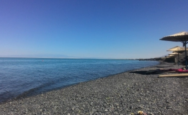 Сливали грязную воду в Алаколь: гостиницу оштрафуют 