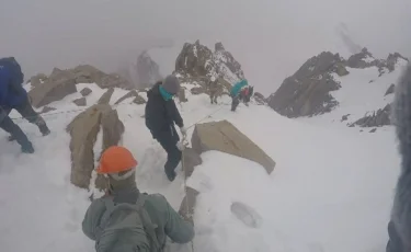 Алматылық альпинистерді іздестіруге кеткен құтқарушылар жетті