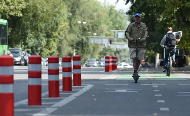 Как будут демонтировать велодорожки рассказали в полиции Алматы