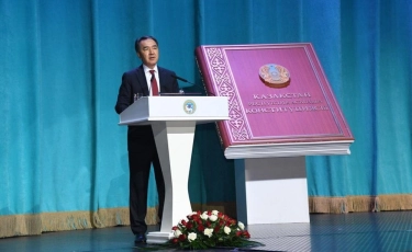 Сагинтаев: "Елбасы - отец-основатель современного конституционного строя Казахстана"