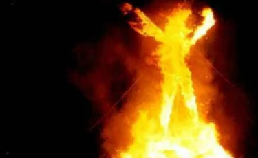 Өрт сөндірушілер сусыз келген: 31 жастағы әйел өзін тірідей өртеп жіберді