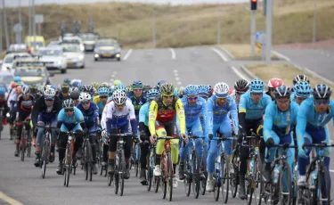 Смотрите прямую трансляцию TOUR OF ALMATY на телеканале "Алматы"