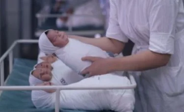 57 жылда бала сүйе алмаған кейуана 74 жасында егіз босанды