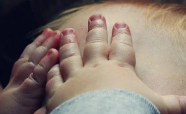 Нұр-Сұлтанда үш жасар қыздың өліміне өгей әкесі кінәлі болуы мүмкін