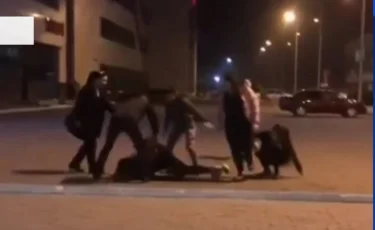 Қарағандыда қыздар төбелесті