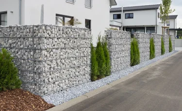 Көктөбенің көшкін қаупі бар аумағына тор жәшіктер орнатылуда 