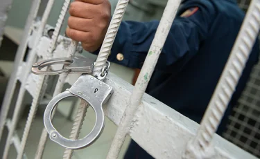          Қария мен немерелерін байлап тастаған: Түркістан облысындағы атышулы іс ашылды