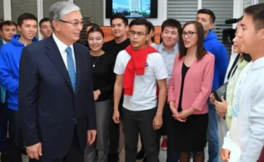 Президент Қазақ Ұлттық университеті студенттерімен кездесті 