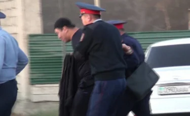 Ақша үшін атысқан: Шымкенттегі кафенің қожайыны