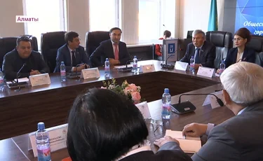 Аида Балаева встретилась с членами Общественного совета Алматы