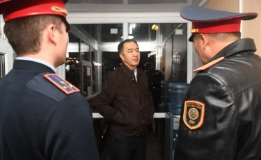 Бакытжан Сагинтаев осмотрел новые мобильные пункты полиции