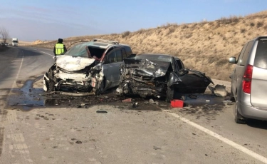 Крупное ДТП на трассе Алматы - Бишкек: погибла женщина, 8 человек в больнице  