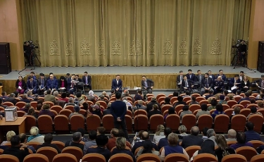Встречу с жителями Алатауского района проводит аким Алматы