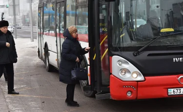 Водителя автобуса, который высадил инвалида в мороз, уволили