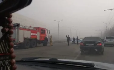 Улицу перекрыли из-за подозрительной коробки в Алматы 