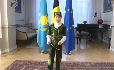 Патриотический челлендж «Мен қазақпын» дошел до Брюсселя  