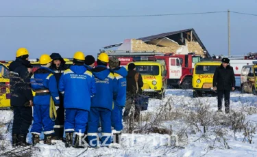 Ұшақ апаты: оқиға орнына барлығы 77 жедел жәрдем көлігі жұмылдырылған