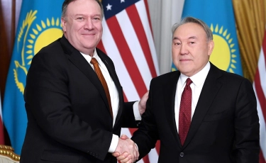 Елбасы встретился с Госсекретарем США Майком Помпео