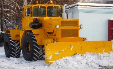 Трактор насмерть задавил девушку в Костанайской области