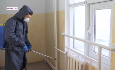 Санитарная обработка улиц и подъездов прошла в Наурызбайском районе Алматы
