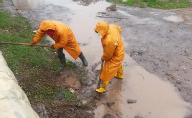 Алматыдағы жаңбыр: су басқан жерлерде кезекшілік қойылды