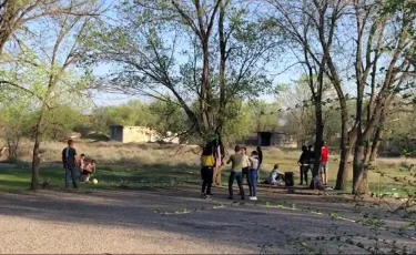 Пикник во время карантина: полицейские наказали жителей Капшагая